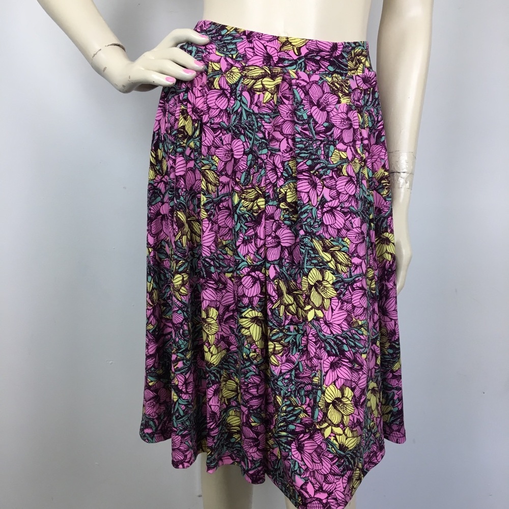LuLaRoe Flowered Skirt Knee-length